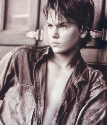 River Phoenix - A Legend 5a89fcffa0376.jpg