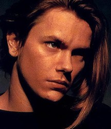River Phoenix - A Legend 5a89fd29dd3f1.jpg