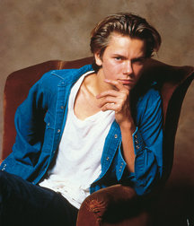River Phoenix - A Legend 5a89fd539b470.jpg