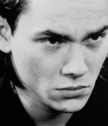 River Phoenix - A Legend 5a89fd6aaf87c.jpg