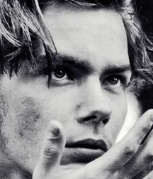 River Phoenix - A Legend 5a89fdaa1caa8.jpg