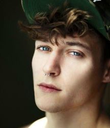 Boys with Piercings 5a981fb4a83b2.jpg