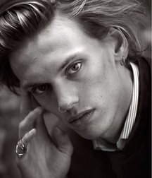 Boys with Piercings 5a981fe4241f6.jpg