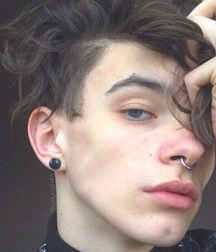 Boys with Piercings 5a981fec95813.jpg