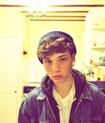 Boys with Piercings 5a98204aeaf3c.jpg