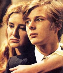 John Moulder-Brown: Cult and so Cute 5a9835121ebbc.jpg