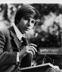 John Moulder-Brown: Cult and so Cute 5a983527cb962.jpg