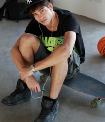Bare-Legged Boys Are So Sexy 5a9ac607e8957.png