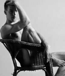 Bare-Legged Boys Are So Sexy 5a9ac67a64142.png