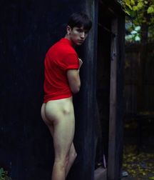 Bare-Legged Boys Are So Sexy 5a9ac6b522694.jpg