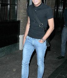 Boys in Jeans 5a9d6e5be4cbb.jpg