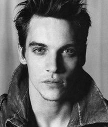 Jonathan Rhys-Meyers: Talented and Charismatic 5aab67a156e6e.jpg