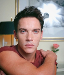 Jonathan Rhys-Meyers: Talented and Charismatic 5aab67c414eb7.jpg