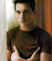 Jonathan Rhys-Meyers: Talented and Charismatic 5aab68094384f.jpg