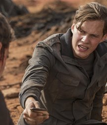 Bill Skarsgård: Swedish Star 5aafd9a0570d2.jpg