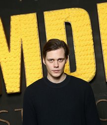 Bill Skarsgård: Swedish Star 5aafda04933fb.jpg