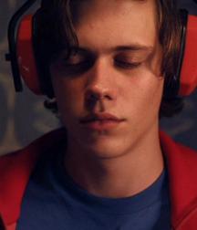 Bill Skarsgård: Swedish Star 5aafda508c9f3.jpg