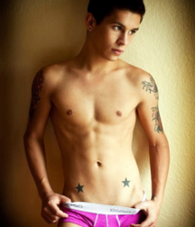 Toy Boys 5ad37c31c049f.png