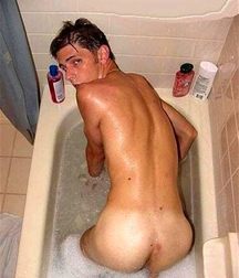 Toy Boys 5ad37ccbabb97.jpg