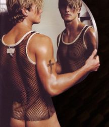 Mirror Boys 5b0dae3836786.jpg