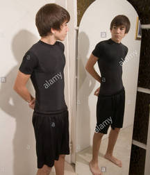Mirror Boys 5b0daecd95487.jpg