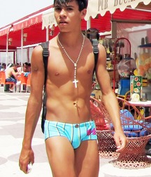 Brown Is Hot 5b1009dc04461.jpg