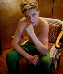 It's a Teen Teen World! 5b4f6e5464778.png