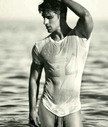 Hot Youth 5b69ce6419573.png