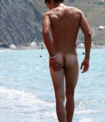 Hot & Wet Boys 5b744bc26a324.png