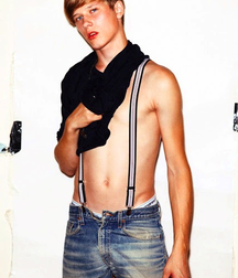Hot(ties) in Shorts 5b8d317a93128.png
