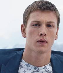 Harris Dickinson - New star 5bb0c36a48789.jpg