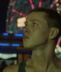 Harris Dickinson - New star 5bb0c3869be73.jpg