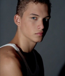 Fashion World Boys 5bb0eaf5a0e9c.png