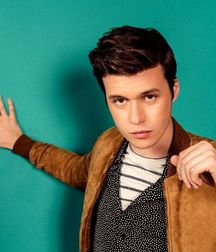 Nick Robinson ("Love Simon") 5bb8e36a4f93b.jpg