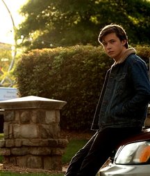 Nick Robinson ("Love Simon") 5bb8e37decbf9.jpg