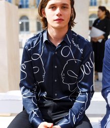 Nick Robinson ("Love Simon") 5bb8e38672555.jpg
