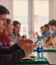 Nick Robinson ("Love Simon") 5bb8e393cb6fe.jpg