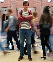 Nick Robinson ("Love Simon") 5bb8e42a784e2.jpg