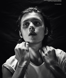 Nick Robinson ("Love Simon") 5bb8e43e21862.jpg