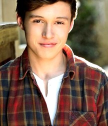 Nick Robinson ("Love Simon") 5bb8e44c87e8f.jpg
