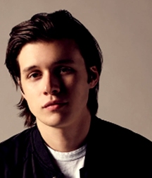 Nick Robinson ("Love Simon") 5bb8e453a92ec.jpg