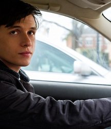 Nick Robinson ("Love Simon") 5bb8e46f5574b.jpg