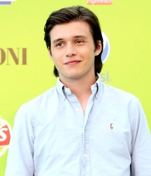Nick Robinson ("Love Simon") 5bb8e47fc9a2e.jpg