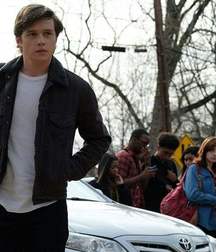 Nick Robinson ("Love Simon") 5bb8e4905b275.jpg