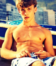 Twink00 & 0 5bba5a9e89305.png