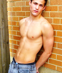 Twink00 & 0 5bba5acd841fa.png