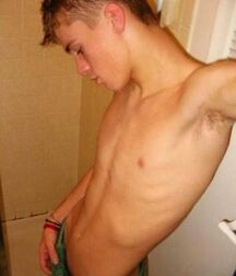 Twinks with Towel Boys Porn 5f2a8dad8a60e.jpg