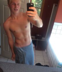 Twinks with Towel Boys Porn 5f2a8dd086002.jpg