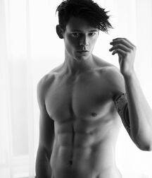 Naked Torso Gay Tube 5f2d48df713ec.jpg