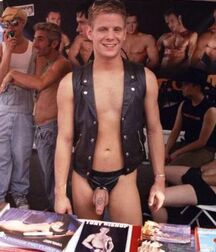 Naked in Public Gay Tube 5f6f66e4e6b69.jpg